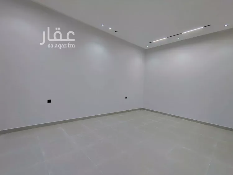 فيلا للبيع في شارع حامد عبدالحفيظ, حي عكاظ, مدينة الرياض, منطقة الرياض صورة 4