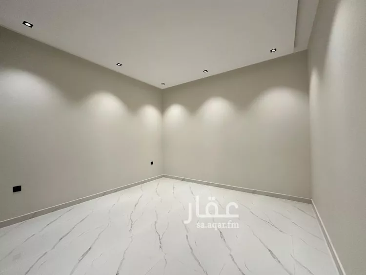 دور للبيع في شارع الصفة, حي عكاظ, مدينة الرياض, منطقة الرياض صورة 4