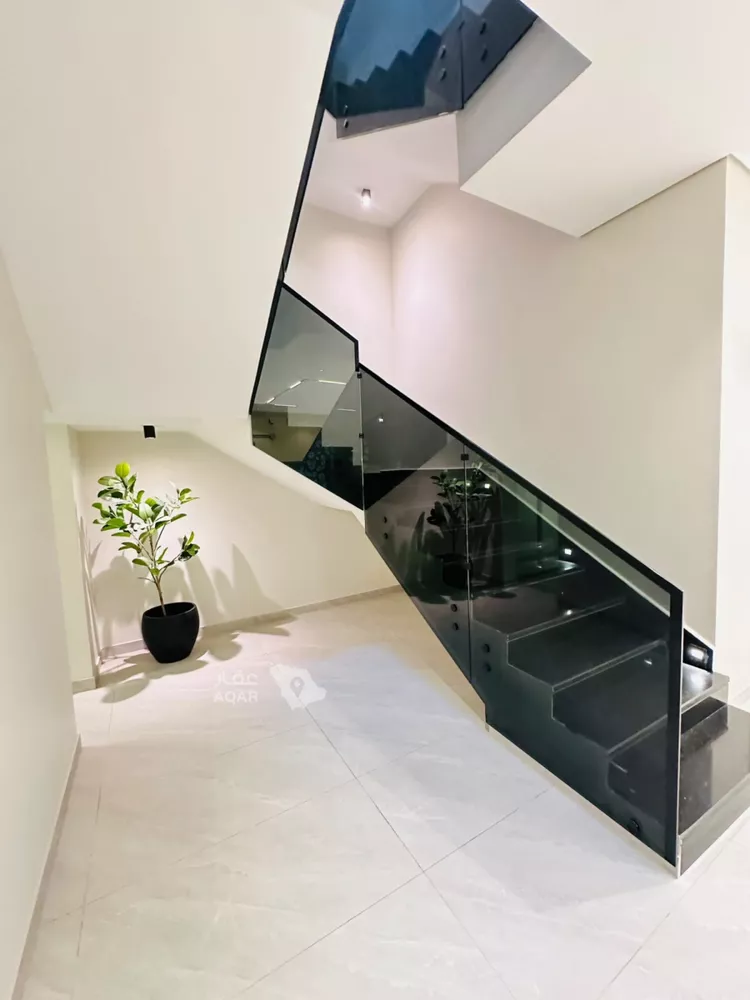 Villa for Sale in Riyadh Okaz 8