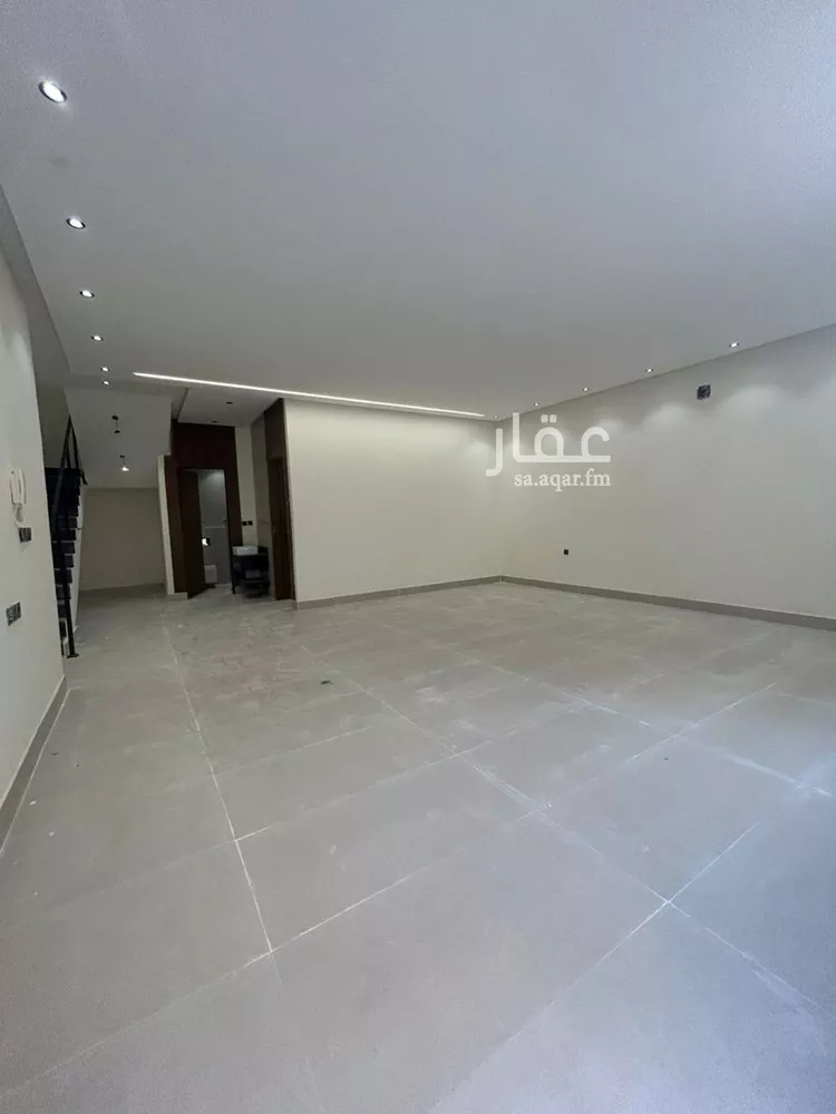 فيلا للإيجار في شارع موسى الرازي, حي عكاظ, مدينة الرياض, منطقة الرياض صورة 3