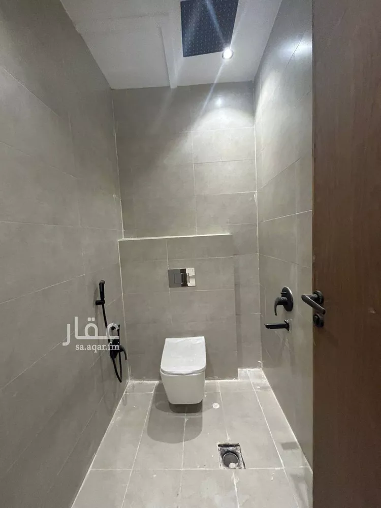 فيلا للإيجار في شارع موسى الرازي, حي عكاظ, مدينة الرياض, منطقة الرياض