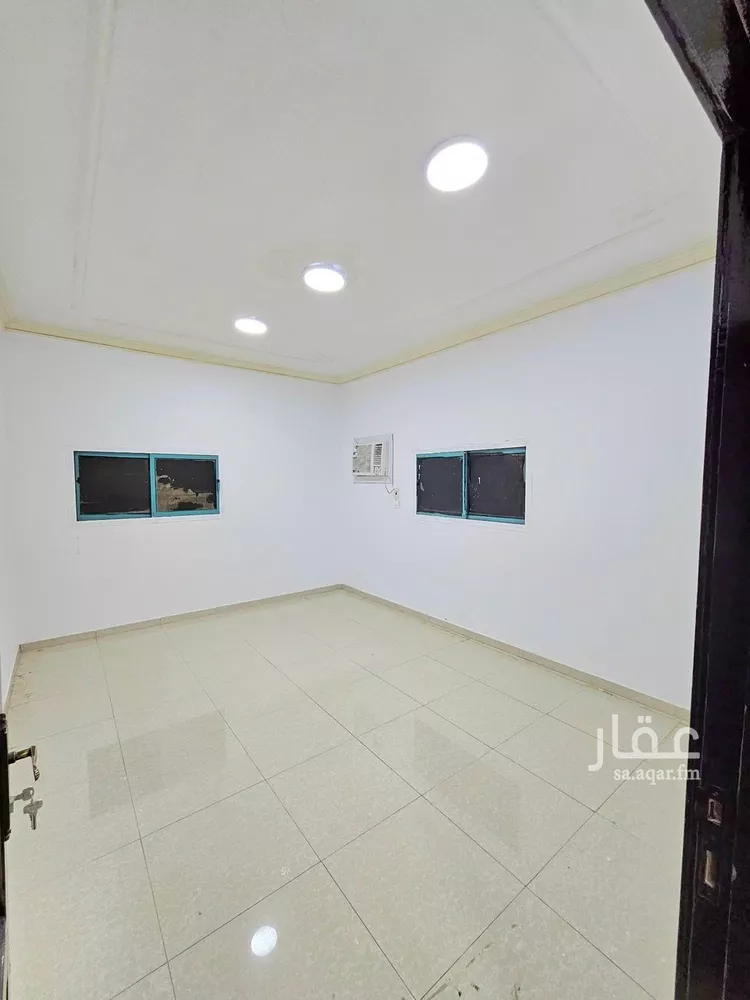 شقة للإيجار في شارع ميناء الاحمدي, حي إشبيلية, مدينة الرياض, منطقة الرياض صورة 3
