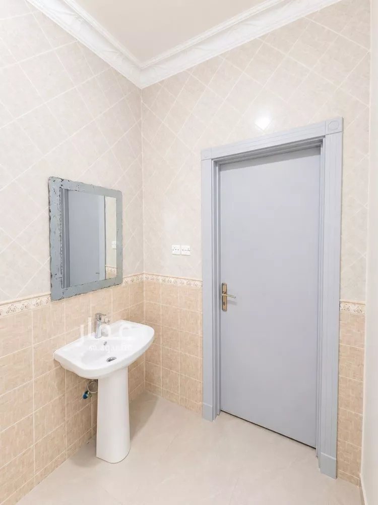 Apartment for Rent in Riyadh Al Malqa 6