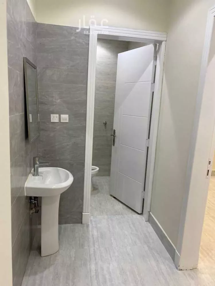 Floor for Sale in Riyadh Okaz صورة 4