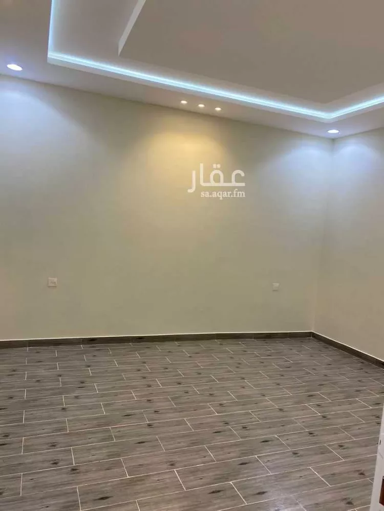 دور للبيع في شارع عاقل بن حبيب, حي عكاظ, مدينة الرياض, منطقة الرياض 8
