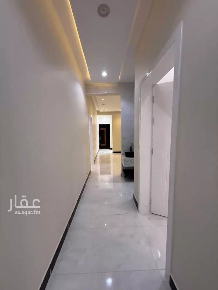 شقة للبيع في شارع جديع ابن نذير, حي الورود, مدينة خميس مشيط, منطقة عسير 7