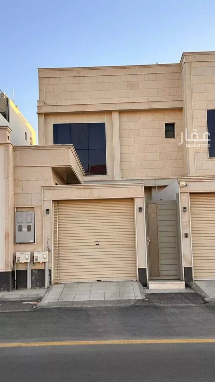 دور للبيع في شارع على عبدالله الحصين, حي الفلاح, مدينة بريدة, منطقة القصيم