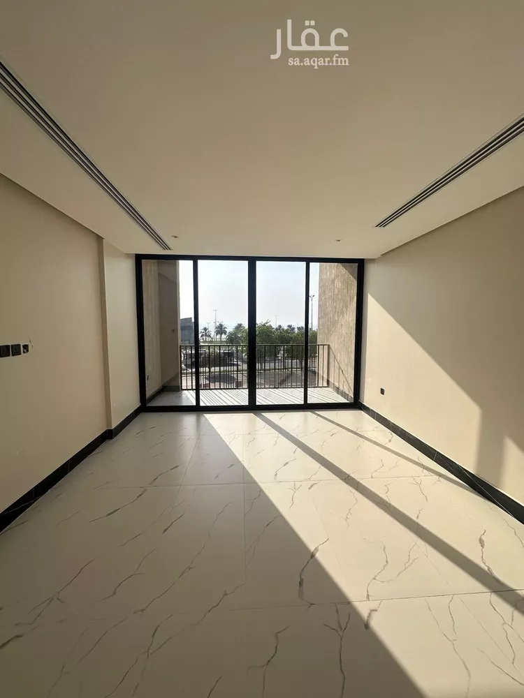 شقة للبيع في شارع الملك عبد الله بن عبدالعزيز, حي الشاطئ الغربي, مدينة الدمام, المنطقة الشرقية