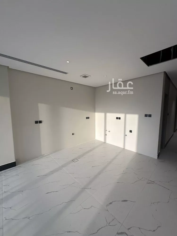 شقة للبيع في شارع الملك عبد الله بن عبدالعزيز, حي الشاطئ الغربي, مدينة الدمام, المنطقة الشرقية صورة 2