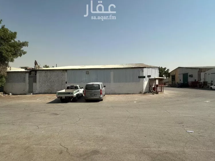 محل للبيع في شارع ابن قيس بن السائب, حي بدر, مدينة الرياض, منطقة الرياض صورة 3