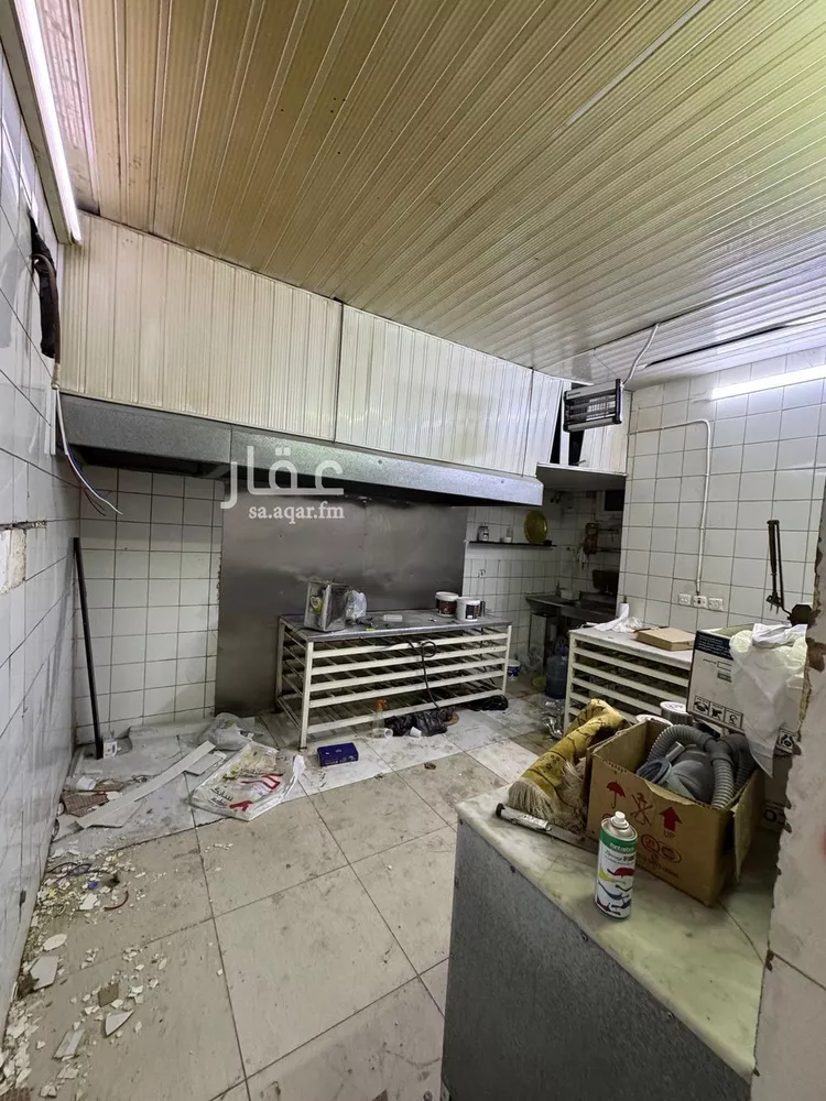 محل للإيجار في شارع ابن تيمية, حي بدر, مدينة الرياض, منطقة الرياض صورة 4