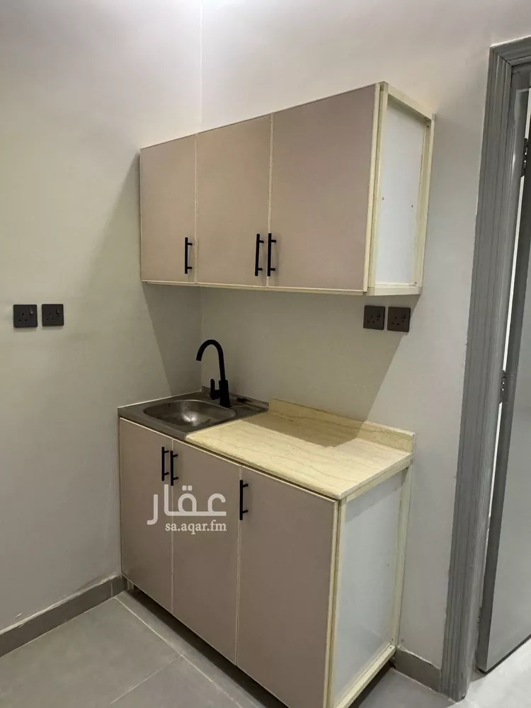 شقة للإيجار في شارع المدينه المنوره, حي العريجاء الغربي, مدينة الرياض, منطقة الرياض صورة 5