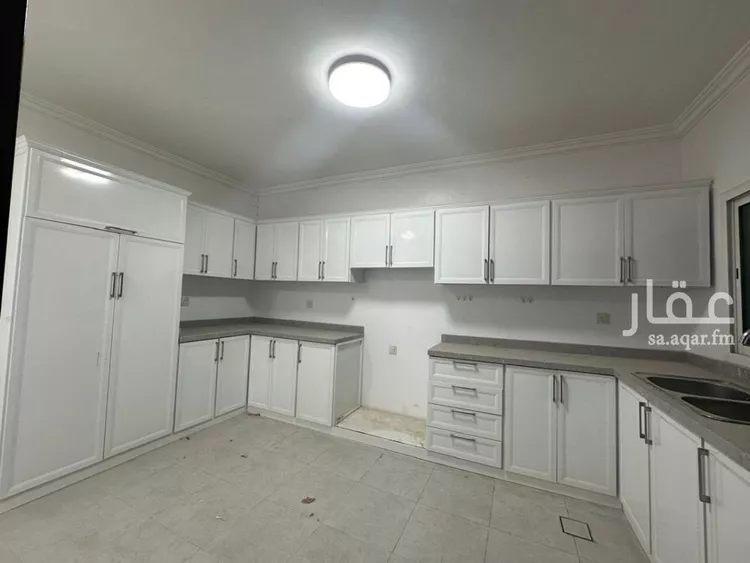 فيلا للإيجار في شارع الربع الخالي, حي شبرا, مدينة الرياض, منطقة الرياض