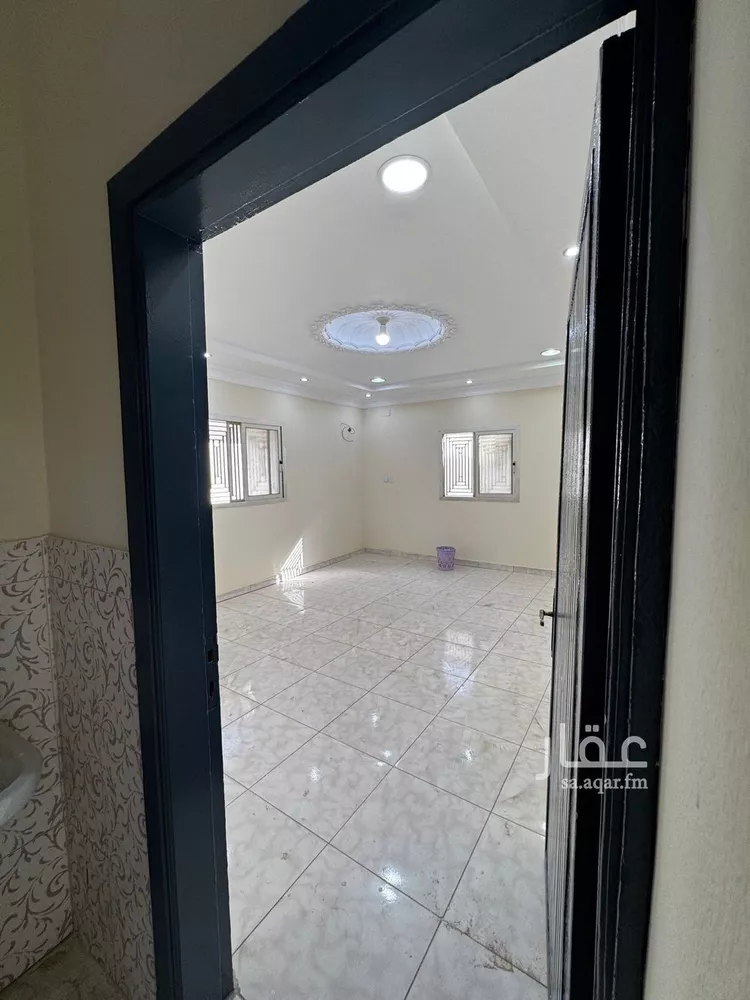 فيلا للإيجار في شارع العوادي, حي الزهرة, مدينة الرياض, منطقة الرياض صورة 3