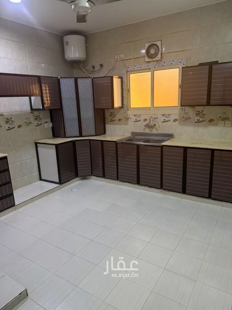 شقة للإيجار في شارع أبو عبد الله اليماني, حي البوادي, مدينة تبوك, منطقة تبوك صورة 3