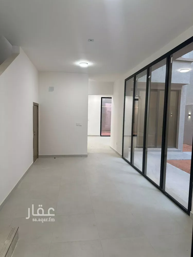 فيلا للإيجار في شارع الامير فيصل, حي مطار الملك خالد الدولي, مدينة الرياض, منطقة الرياض 1 صورة