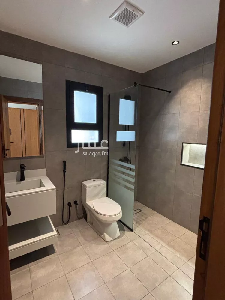 فيلا للإيجار في شارع ابو عثمان المازني, حي النهضة, مدينة الدمام, المنطقة الشرقية صورة 3