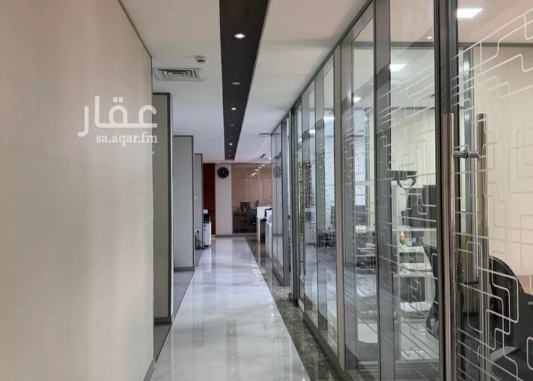 مكتب تجاري للإيجار في شارع طريق الملك عبدالعزيز, حي الخبرالشمالية, مدينة الخبر, المنطقة الشرقية صورة 4