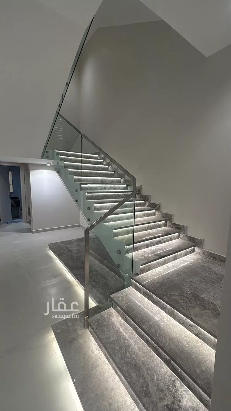فيلا للبيع في شارع 121 السيف, حي السيف, مدينة الدمام, المنطقة الشرقية صورة 2