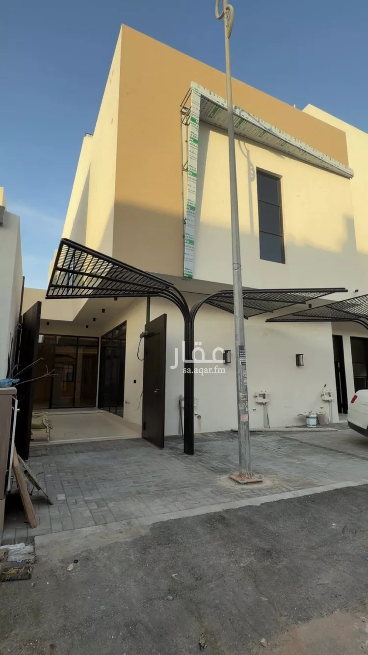 دور للبيع في شارع رقم 94, حي المونسية, مدينة الرياض, منطقة الرياض