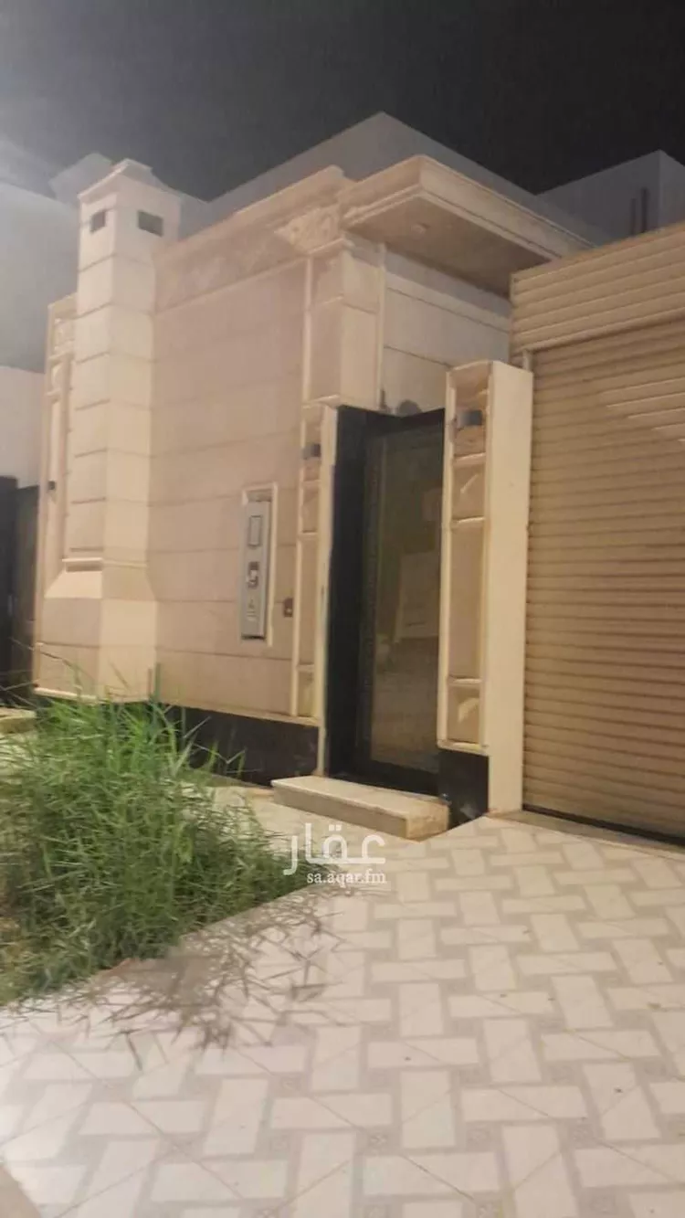 عمارة للبيع في شارع زياد بن حنظلة ، حي الملك فهد ، عنيزة ، عنيزة