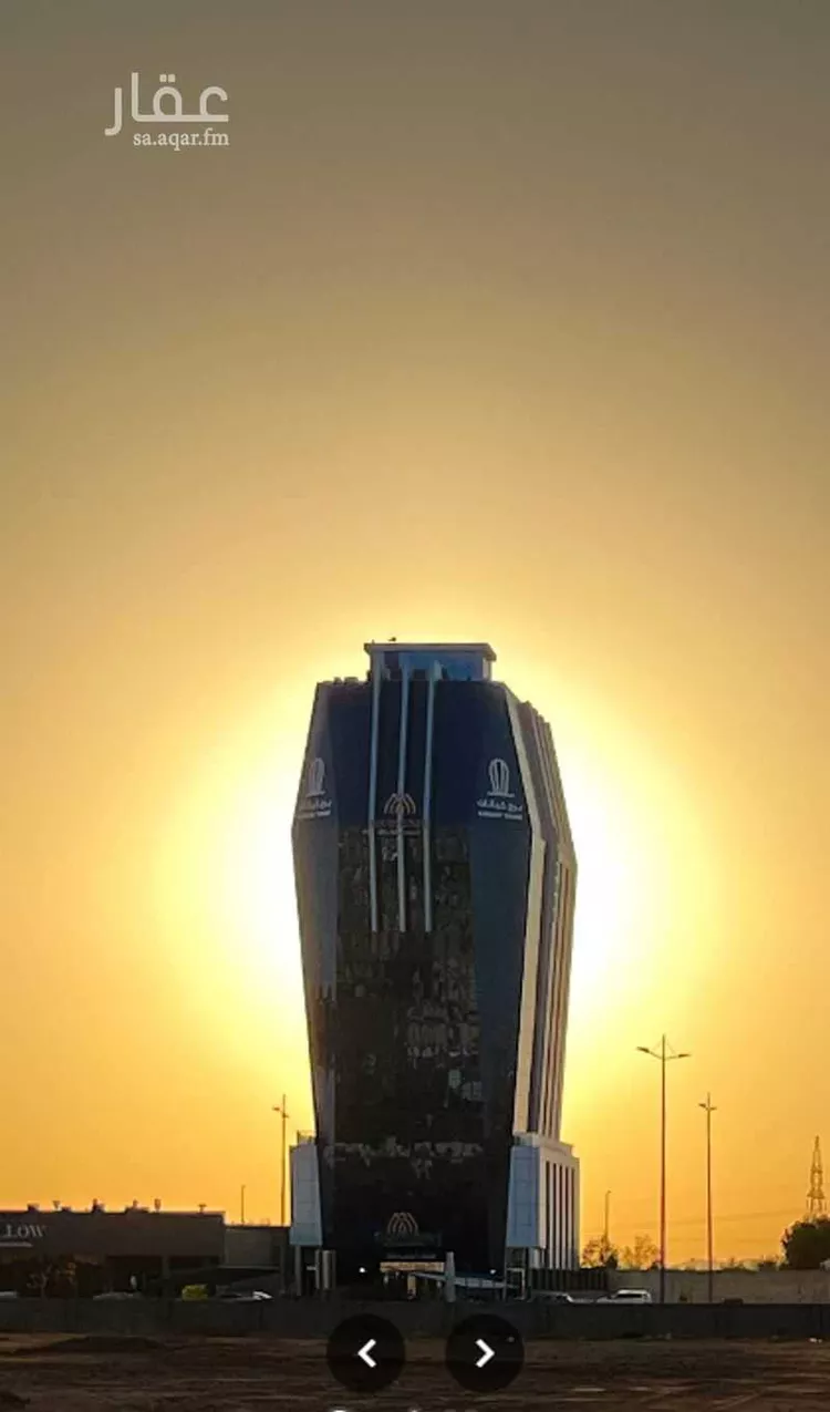 مكتب تجاري للإيجار في حي الزايد ، سكاكا ، منطقة الجوف