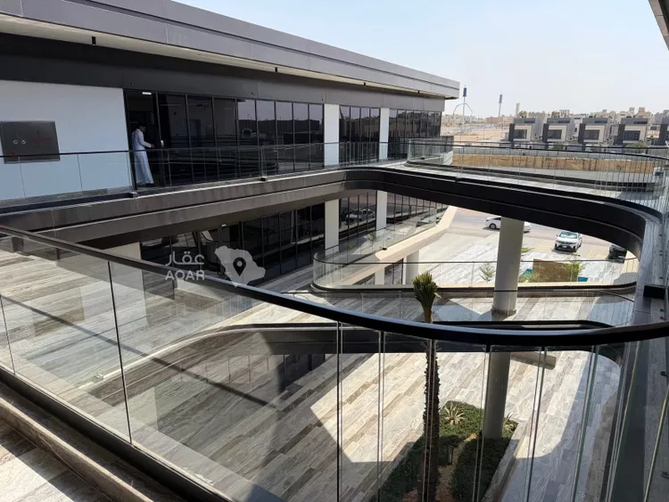 Commercial Office for Rent in Riyadh Al Qirawan 4