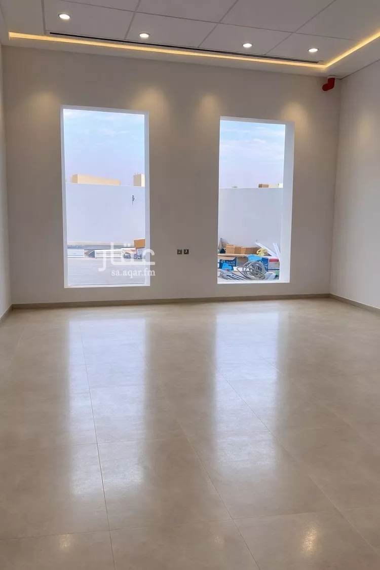 Commercial Office for Rent in Riyadh Al Qirawan صورة 2