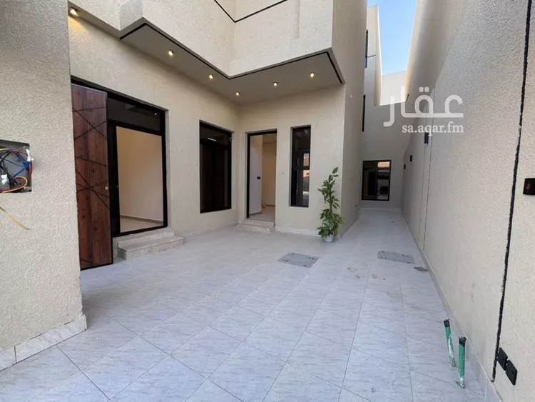 فيلا للبيع في شارع حولي, حي ظهرة لبن, مدينة الرياض, منطقة الرياض صورة 2