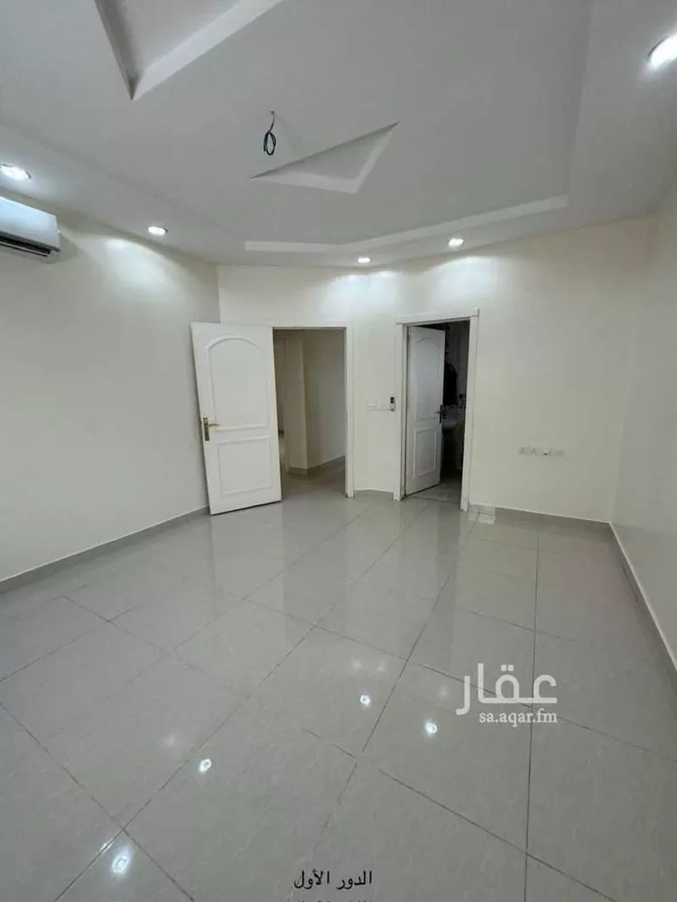 فيلا للبيع في شارع شارع رقم 304, حي الياسمين, مدينة الرياض, منطقة الرياض صورة 4