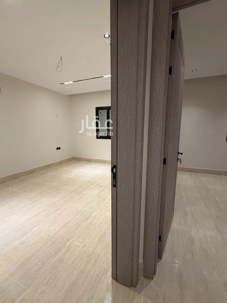 شقة للبيع في شارع أبو عبيدة بن الجراح, حي الشعلة, مدينة الدمام, المنطقة الشرقية 8
