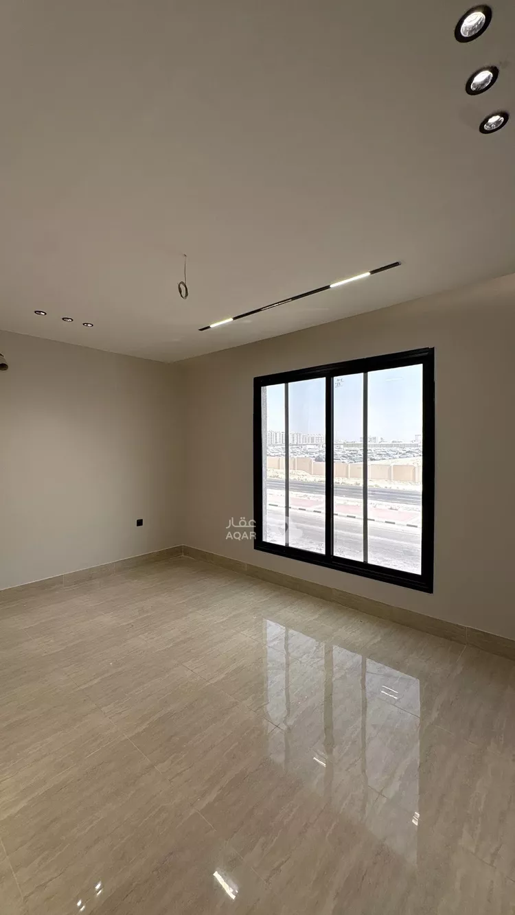 شقة للبيع في شارع أبو عبيدة بن الجراح, حي الشعلة, مدينة الدمام, المنطقة الشرقية 6