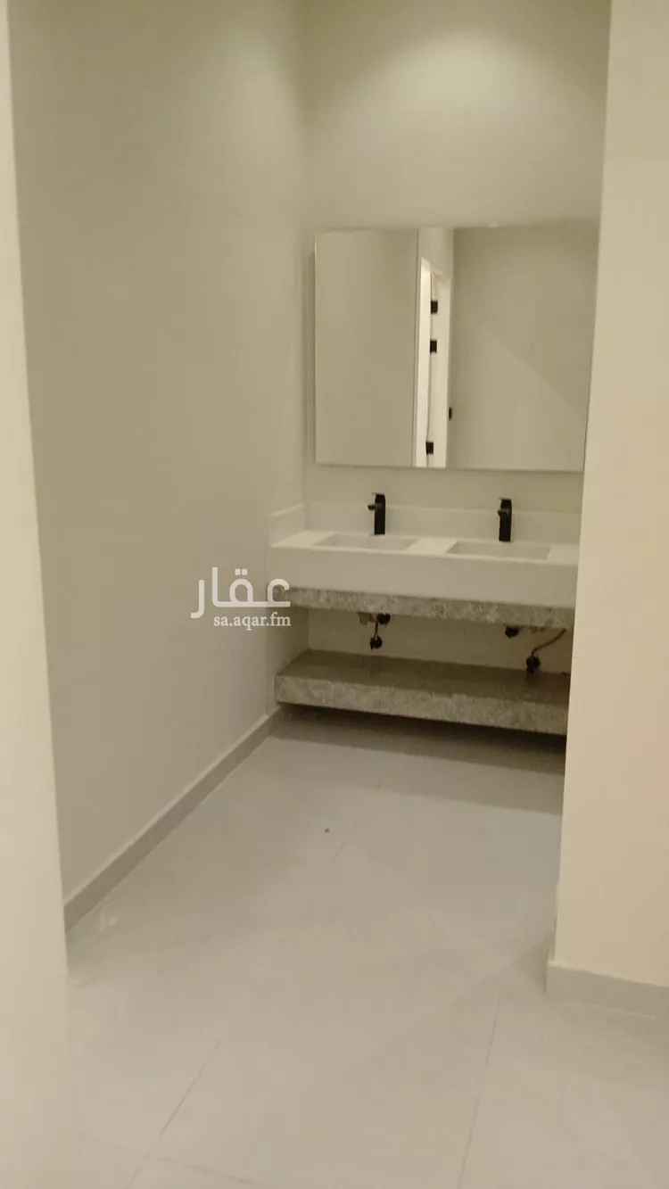 فيلا للبيع في شارع حمد بن عتيق, حي الفاروق, مدينة الرياض, منطقة الرياض صورة 4