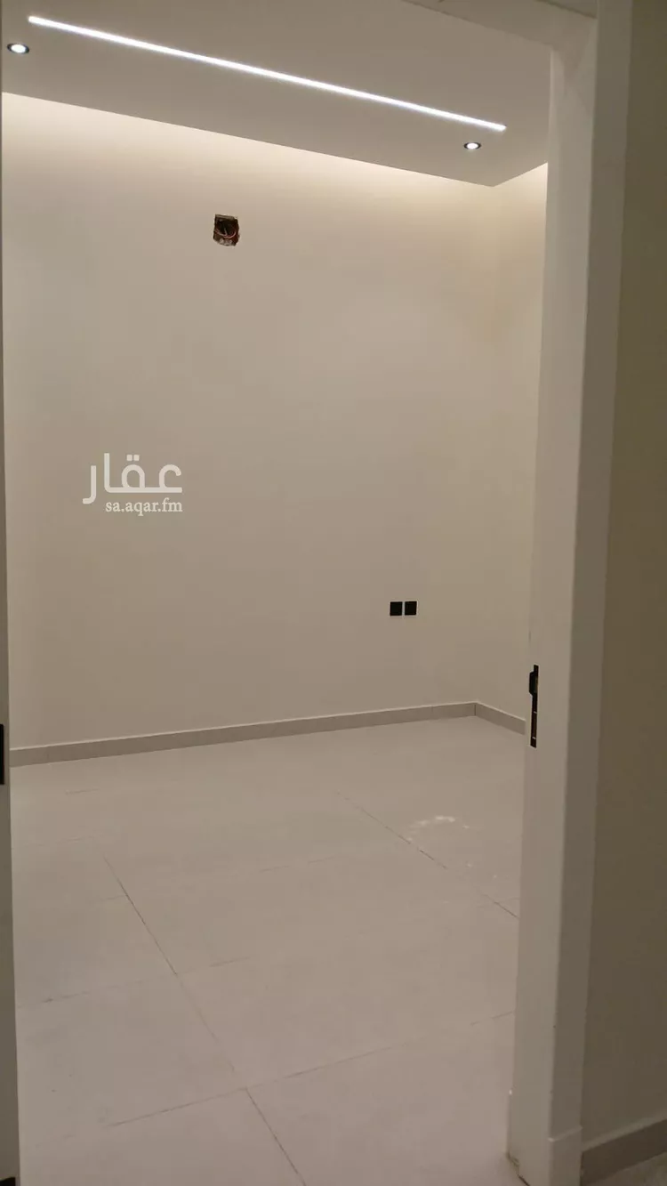 فيلا للبيع في شارع حمد بن عتيق, حي الفاروق, مدينة الرياض, منطقة الرياض صورة 5