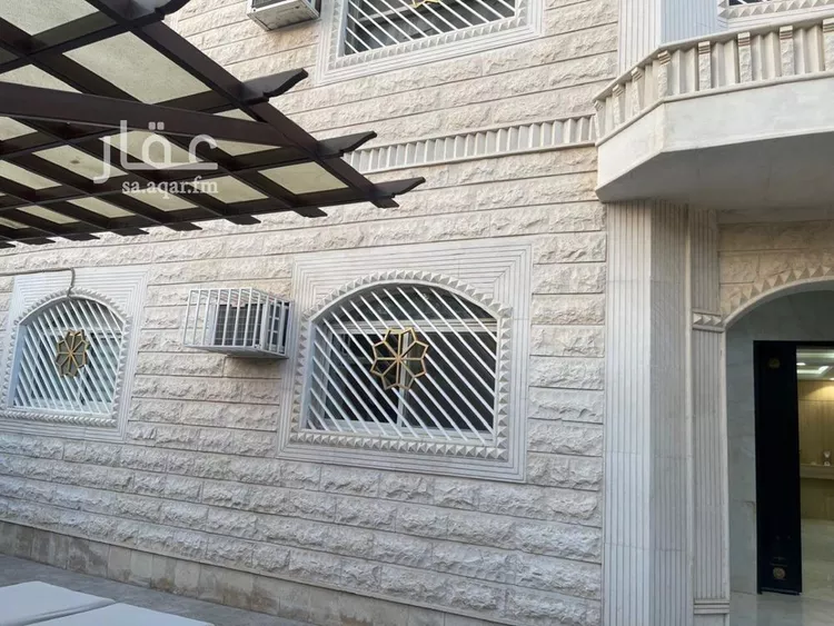 فيلا للبيع في شارع النباع, حي السعادة, مدينة الرياض, منطقة الرياض