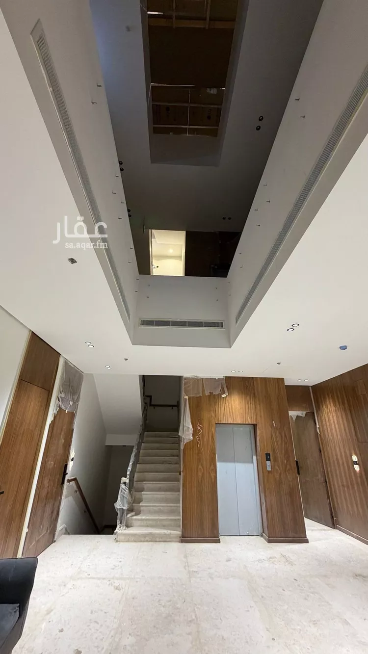 عمارة للبيع في شارع عبدالملك بن عباس, حي المهدية, مدينة الرياض, منطقة الرياض صورة 3