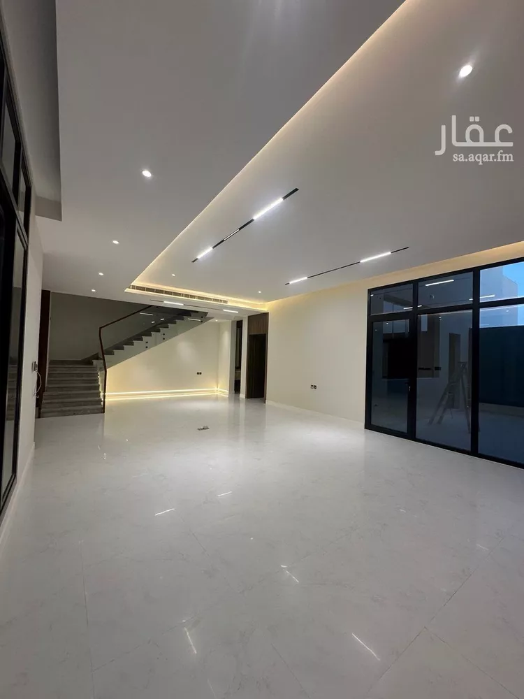 فيلا للبيع في شارع قطب الدين بن السلطان, حي المهدية, مدينة الرياض, منطقة الرياض صورة 4