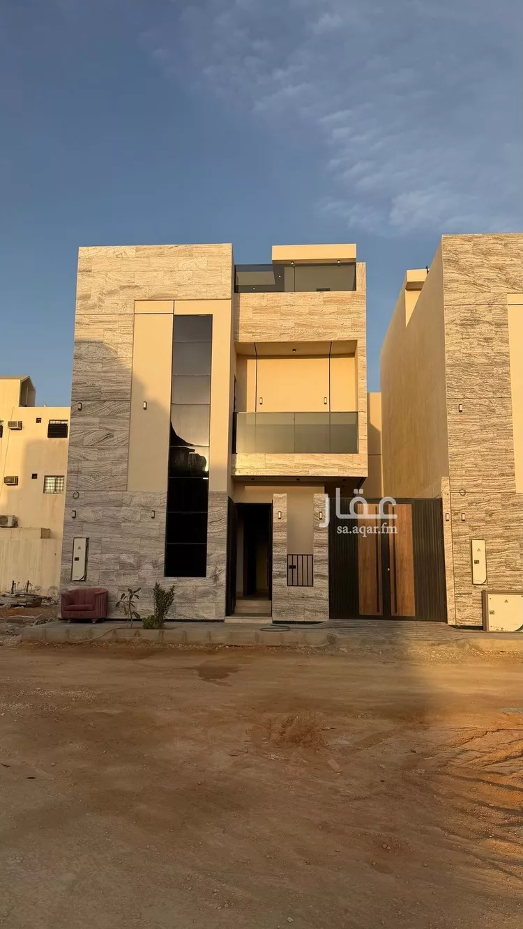 فيلا للبيع في شارع قطب الدين بن السلطان, حي المهدية, مدينة الرياض, منطقة الرياض