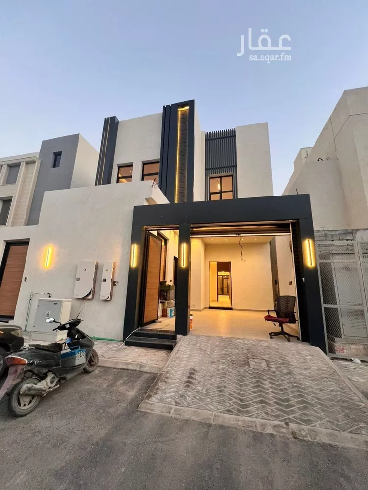 فيلا للبيع في شارع وادي الساحل , حي الرمال, مدينة الرياض, منطقة الرياض