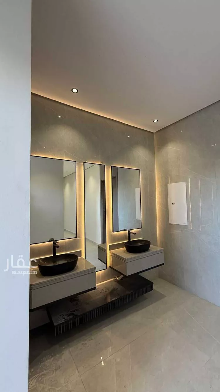 فيلا للبيع في شارع ابن العربي, حي ضاحية الملك فهد, مدينة الدمام, المنطقة الشرقية