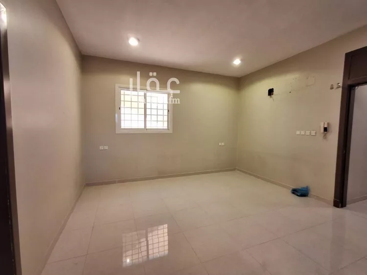 شقة للإيجار في شارع حسن الشاعر, حي عكاظ, مدينة الرياض, منطقة الرياض صورة 3