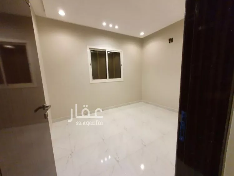 شقة للإيجار في شارع حسن الشاعر, حي عكاظ, مدينة الرياض, منطقة الرياض صورة 3