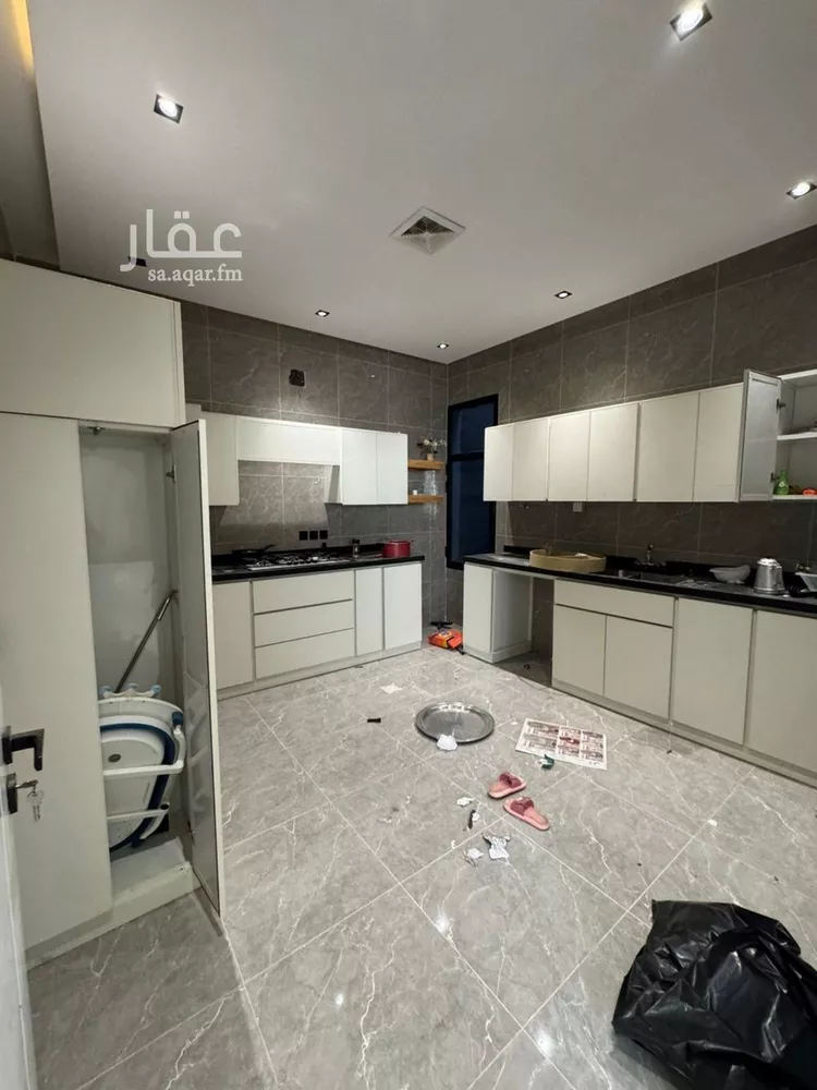 دور للإيجار في شارع عبدالملك الفتني, حي بدر, مدينة الرياض, منطقة الرياض صورة 2