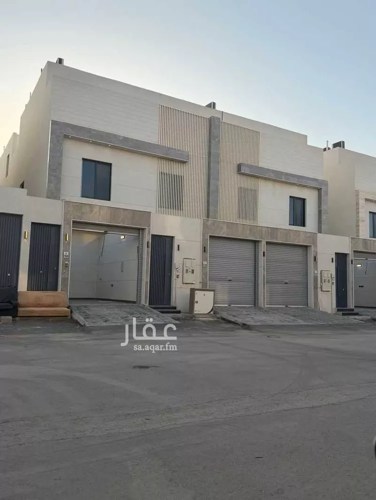 فيلا للبيع في شارع الصفار الذهبي, حي عكاظ, مدينة الرياض, منطقة الرياض