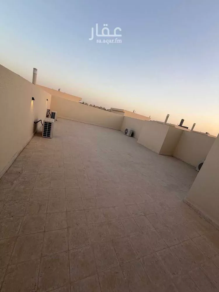 دور للبيع في شارع الحويمة, حي عكاظ, مدينة الرياض, منطقة الرياض صورة 2
