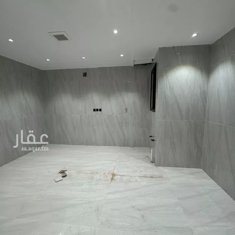 دور للبيع في شارع حميد الطويل, حي عكاظ, مدينة الرياض, منطقة الرياض صورة 3