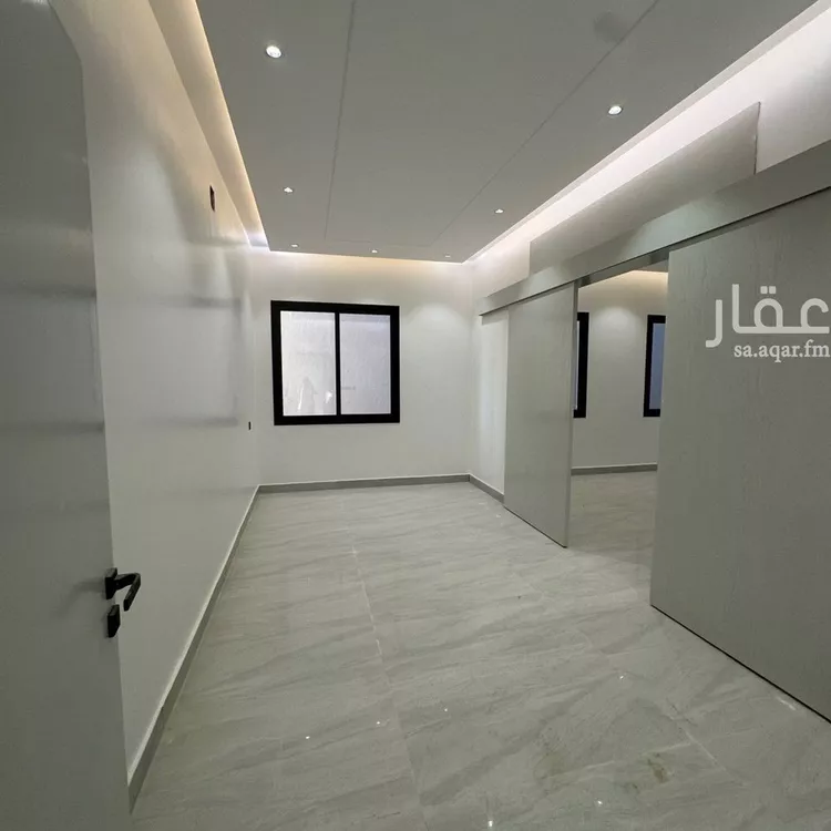 دور للبيع في شارع حميد الطويل, حي عكاظ, مدينة الرياض, منطقة الرياض