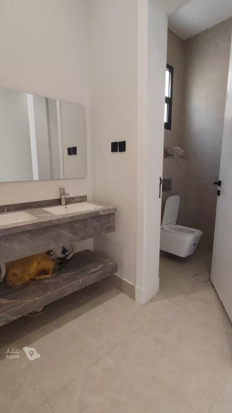 دور للبيع في شارع حاجب بن بريدة, حي المعيزيلة, مدينة الرياض, منطقة الرياض 11