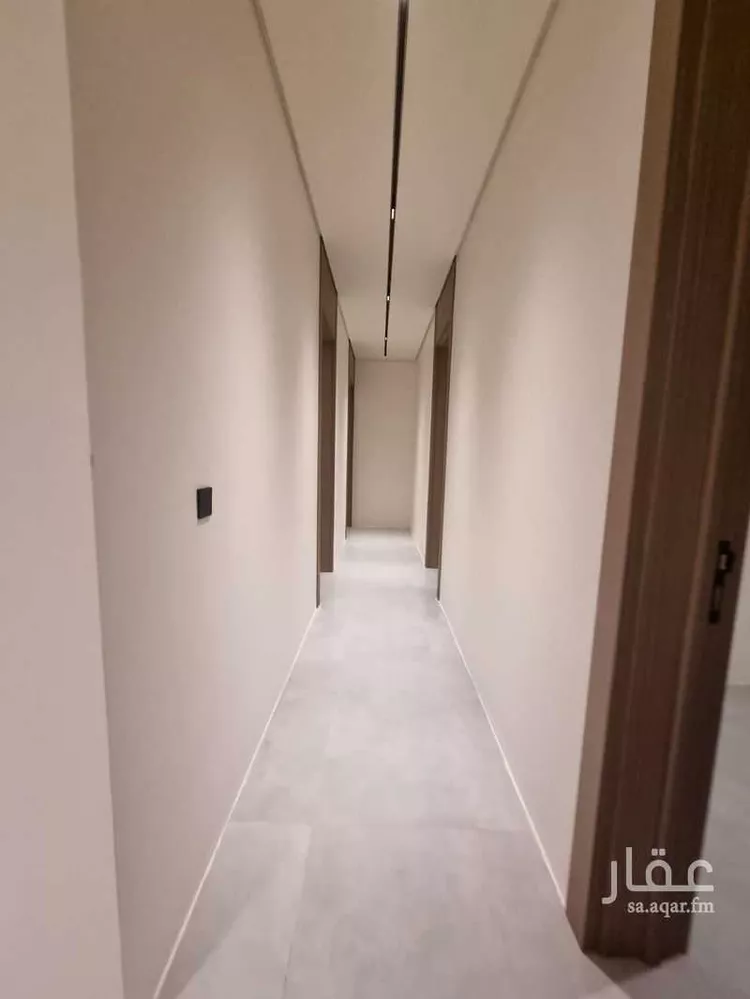 Floor for Sale in Riyadh Al Maizilah 11