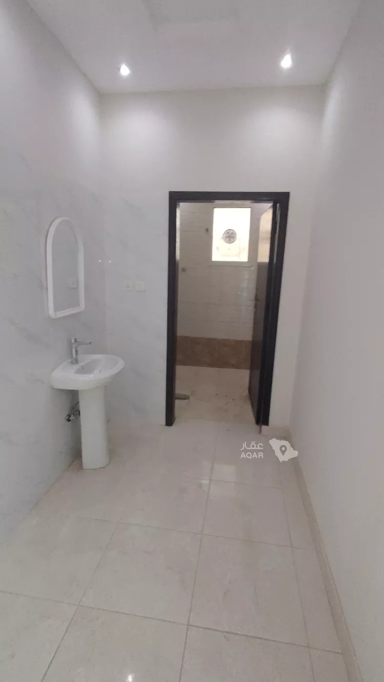 فيلا للبيع في شارع محمد ابي نقطه, حي الرمال, مدينة الرياض, منطقة الرياض 10
